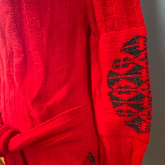 Y London red sweater - Picture 5 of 6